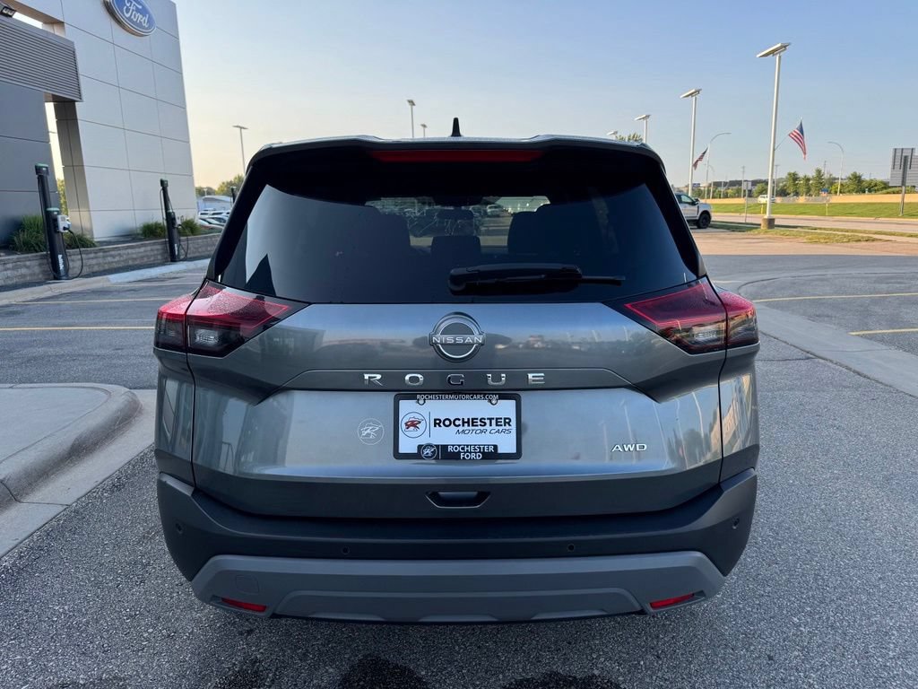 Used 2023 Nissan Rogue S AWD/4WD image 37