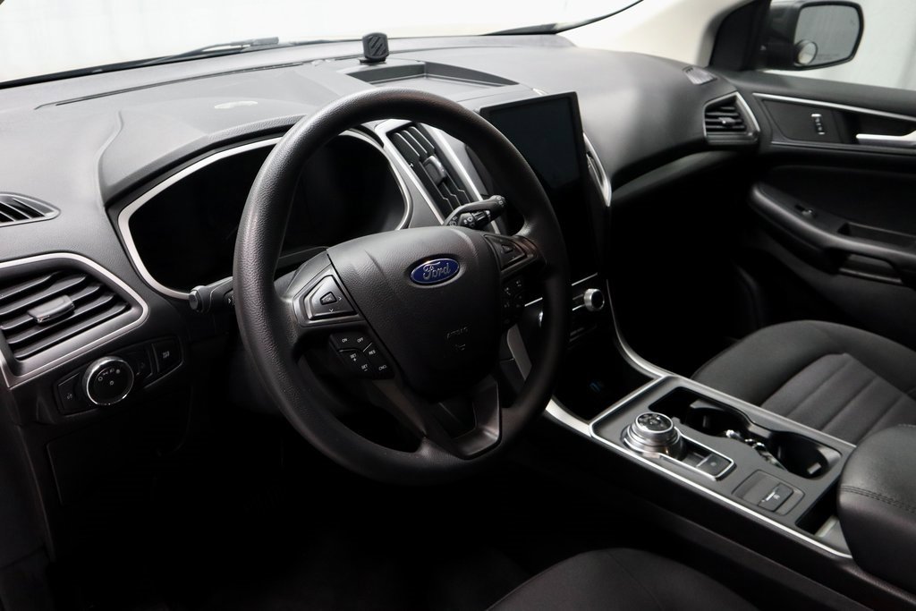 Certified 2021 Ford Edge SE image 24