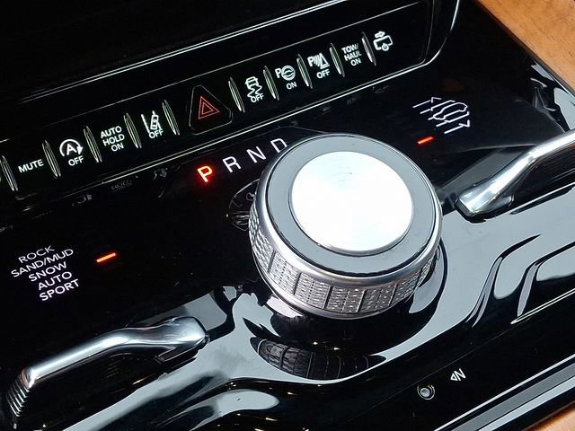 Used 2023 Jeep Grand Wagoneer Series II image 15