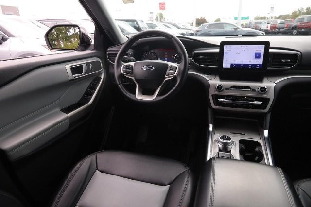 Certified 2023 Ford Explorer XLT w/ Equipment Group 202A AWD/4WD image 24