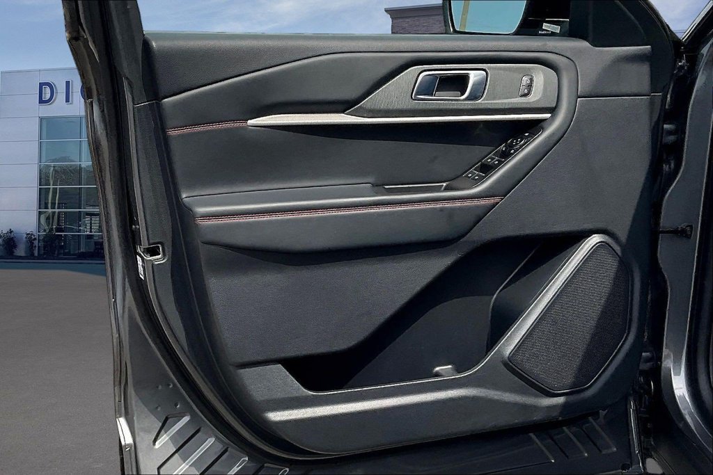 Certified 2025 Ford Explorer ST-Line AWD/4WD image 20