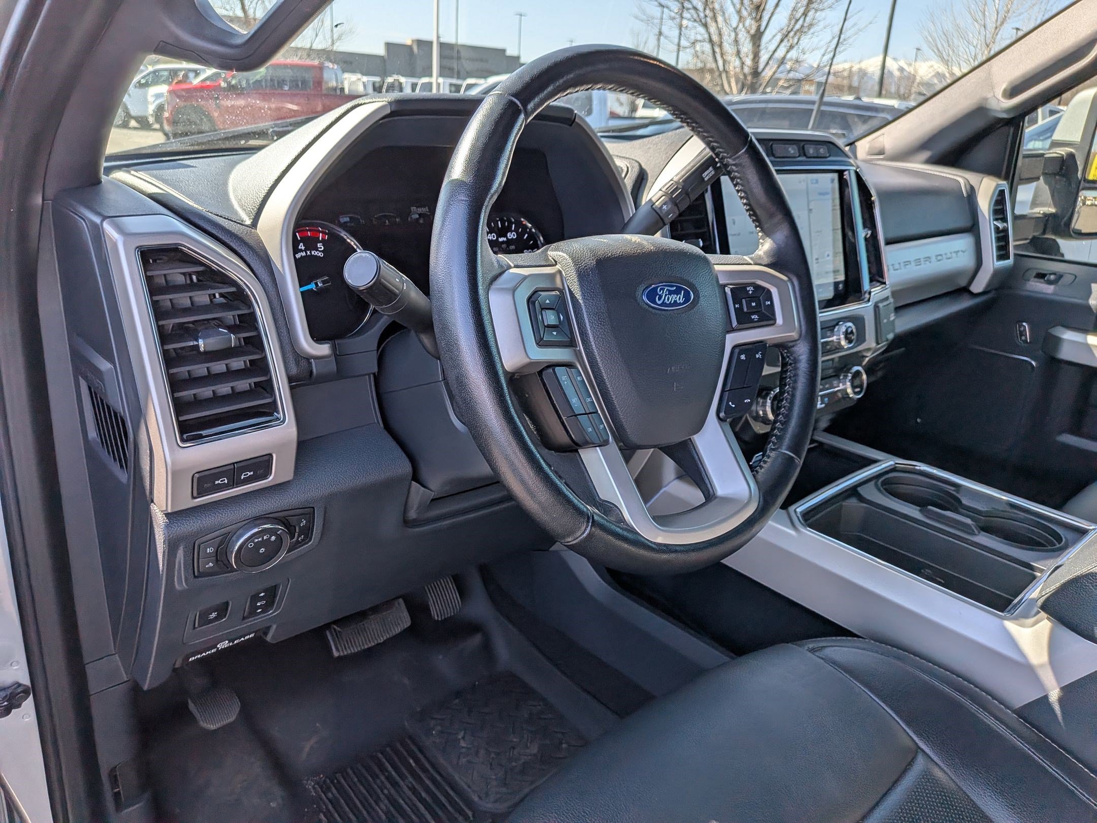 Certified 2022 Ford F350 Lariat w/ Tremor Off-Road Package image 16