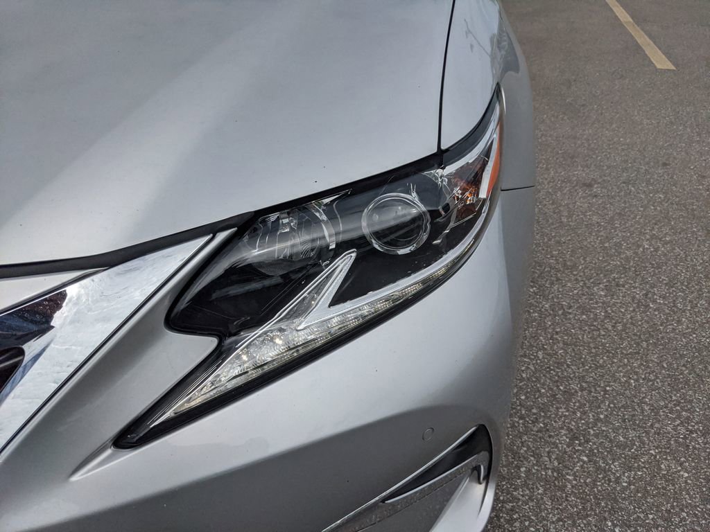Used 2017 Lexus ES 350 w/ Premium Package FWD image 9