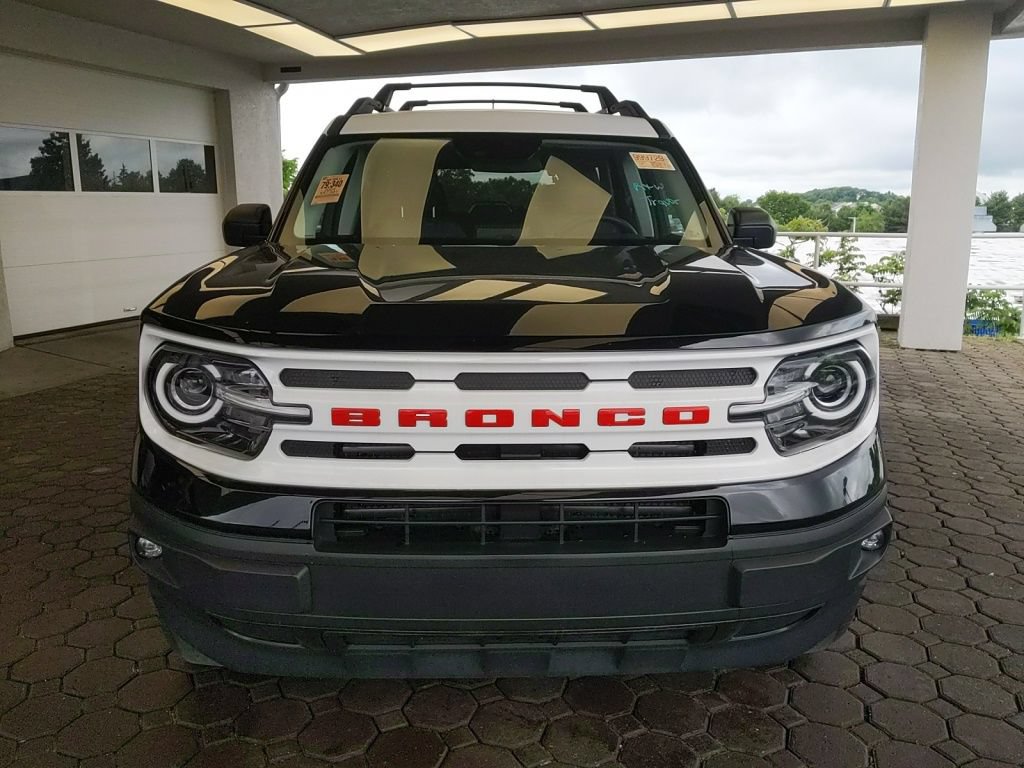 Certified 2024 Ford Bronco Sport Heritage w/ Heritage Convenience Package AWD/4WD image 2