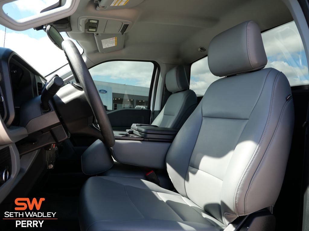Certified 2025 Ford F250 XL w/ XL Driver Assist Package RWD image 15