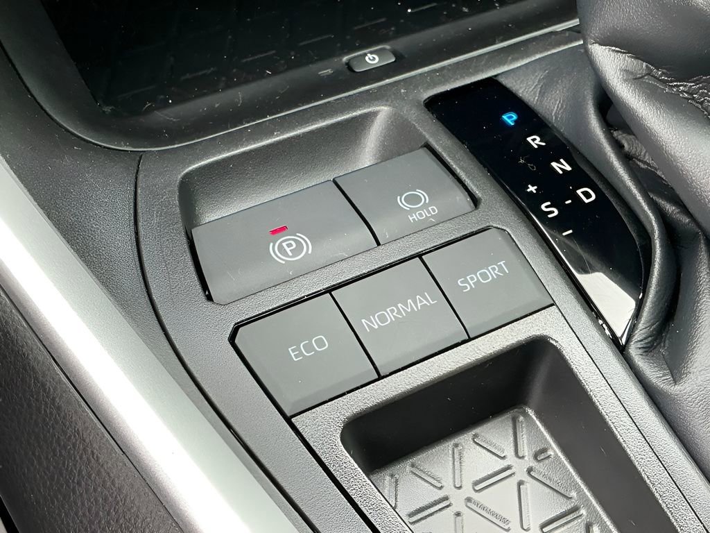 Used 2023 Toyota RAV4 XLE Premium FWD image 31