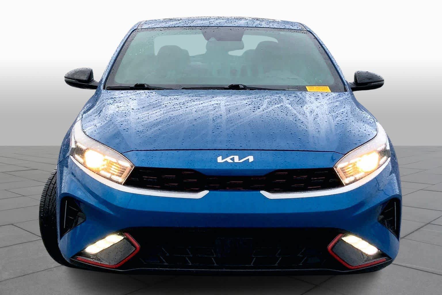 Used 2023 Kia Forte GT-Line w/ GT-Line Premium Package FWD image 4