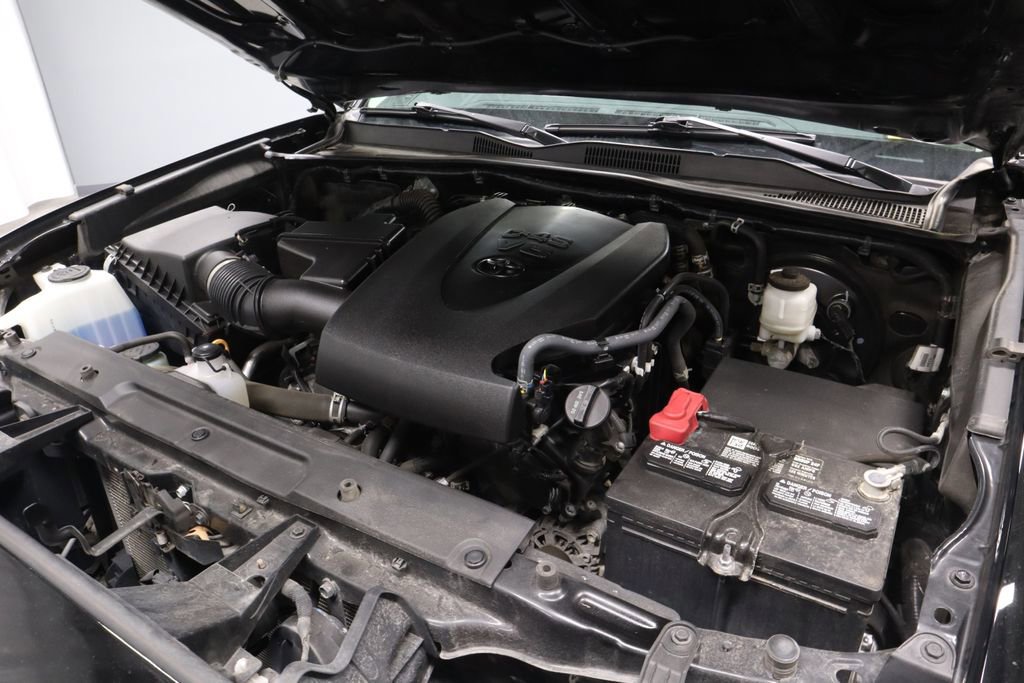 Used 2023 Toyota Tacoma SR AWD/4WD image 12