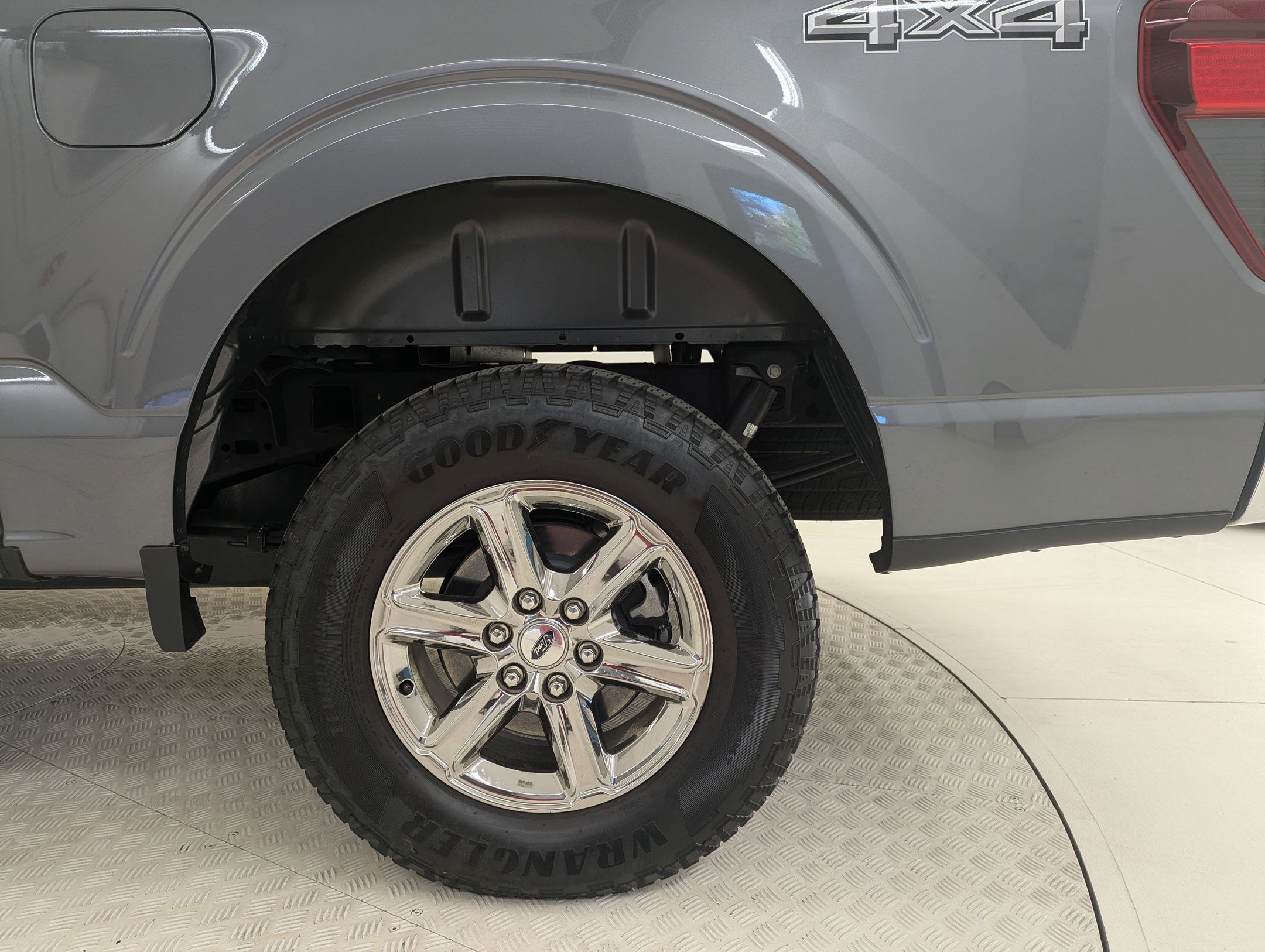 Certified 2024 Ford F150 XLT w/ Mobile Office Package image 10