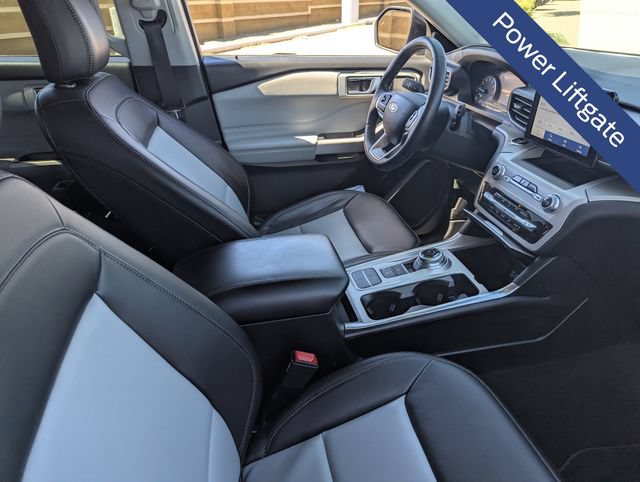 Certified 2024 Ford Explorer XLT w/ Equipment Group 202A RWD image 17