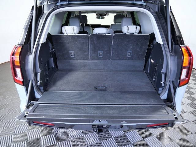 Certified 2025 Ford Expedition Active AWD/4WD image 7