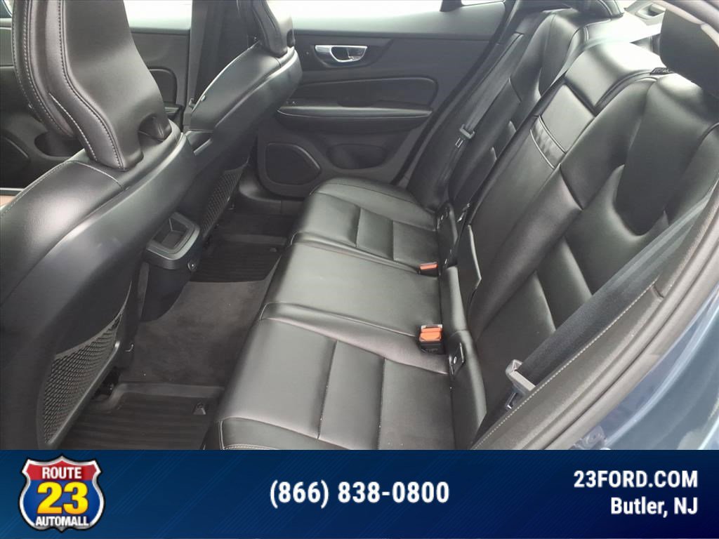 Used 2021 Volvo S60 T6 Momentum image 23