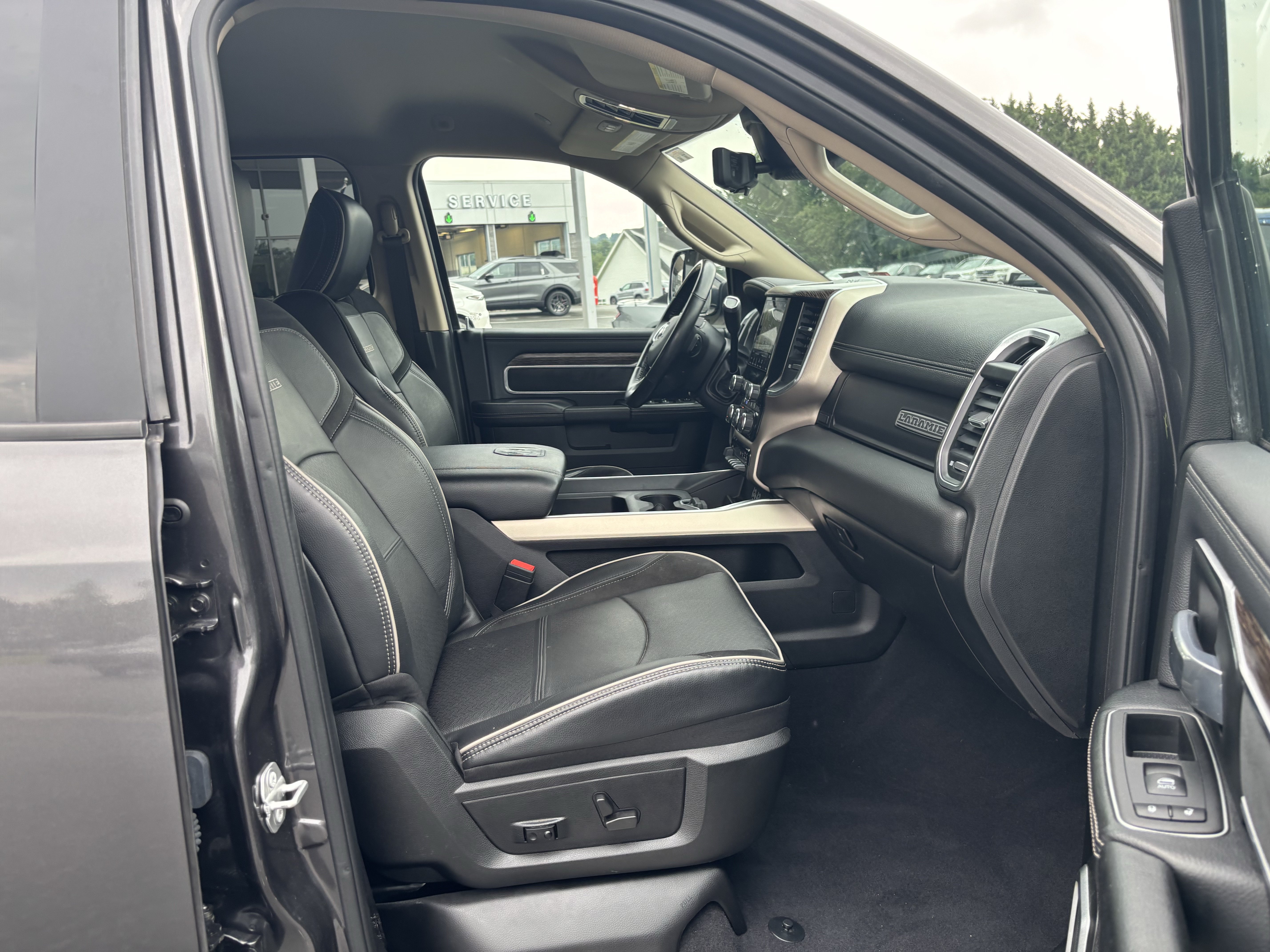 Used 2021 RAM 3500 Laramie w/ Safety Group AWD/4WD image 38