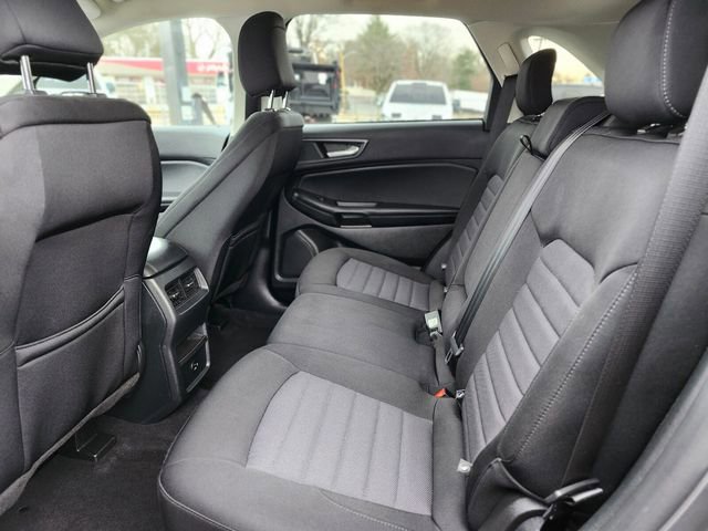 Certified 2022 Ford Edge SE w/ Black Appearance Package image 16