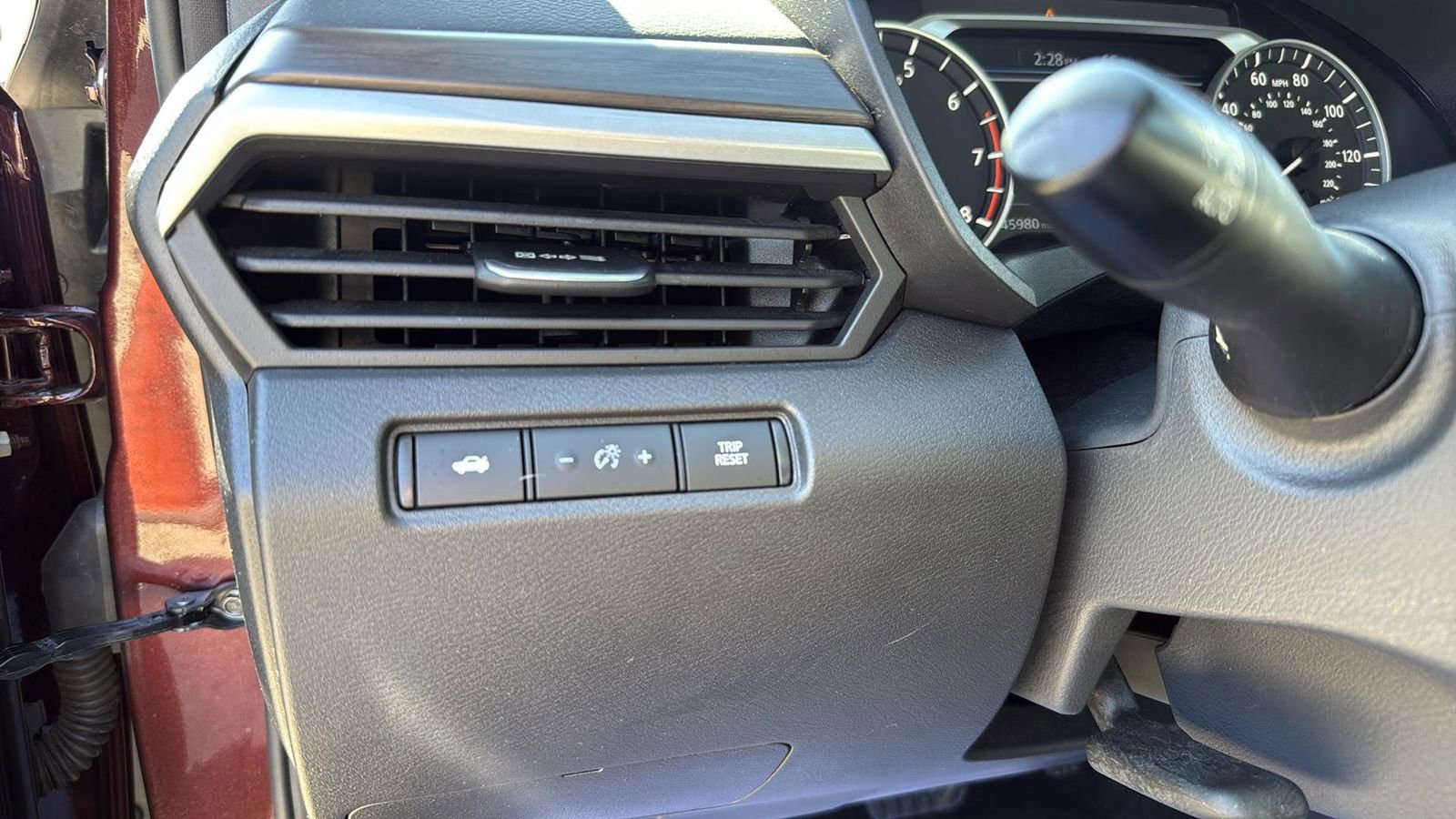 Used 2024 Nissan Altima 2.5 SV image 18