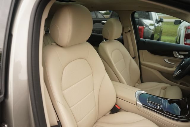 Used 2022 Mercedes-Benz GLC 300 image 20