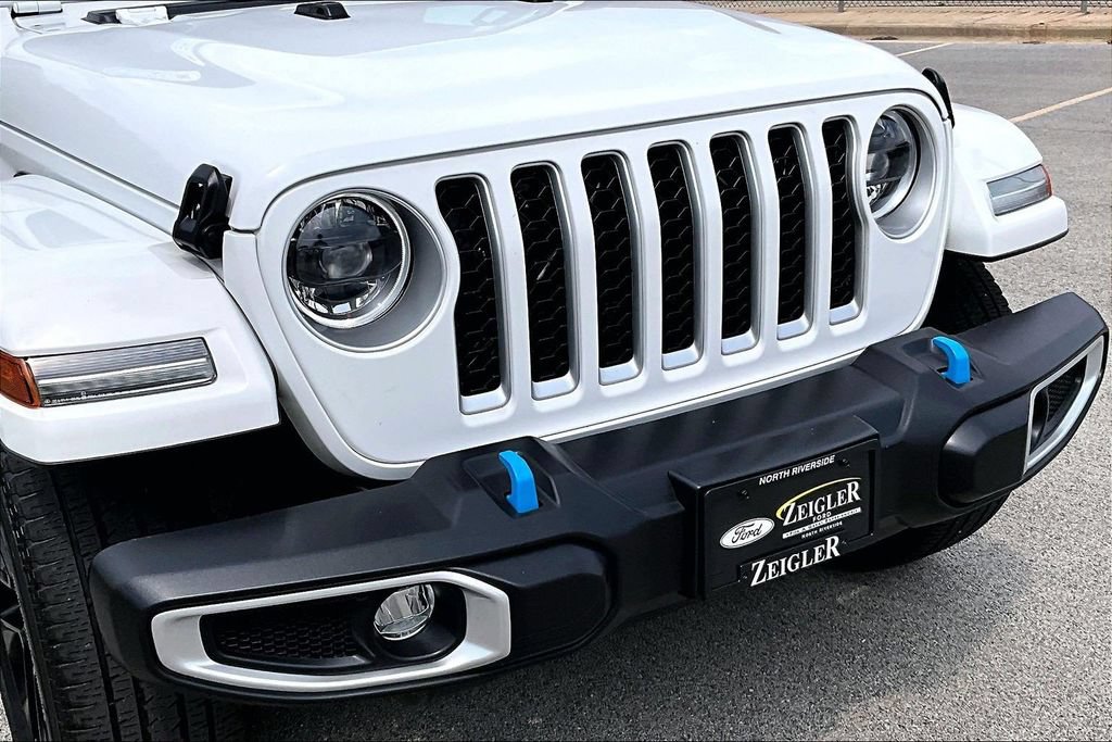 Used 2023 Jeep Wrangler Unlimited Sahara AWD/4WD image 29