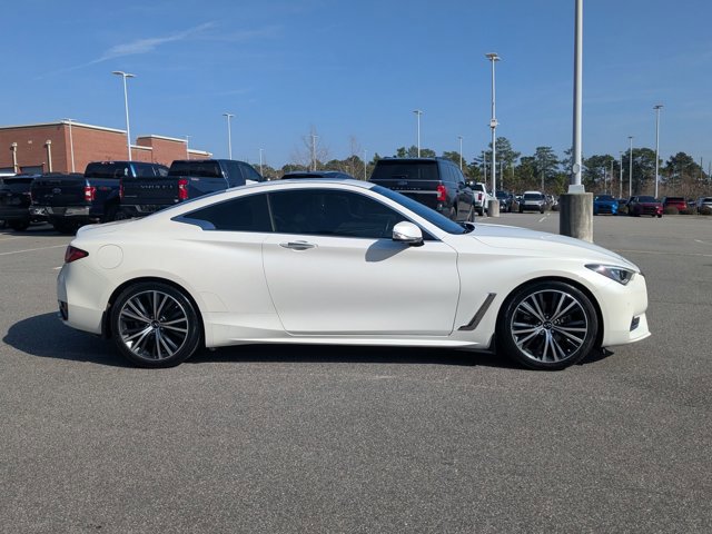 Used 2022 INFINITI Q60 3.0t Luxe w/ Essential Package image 3
