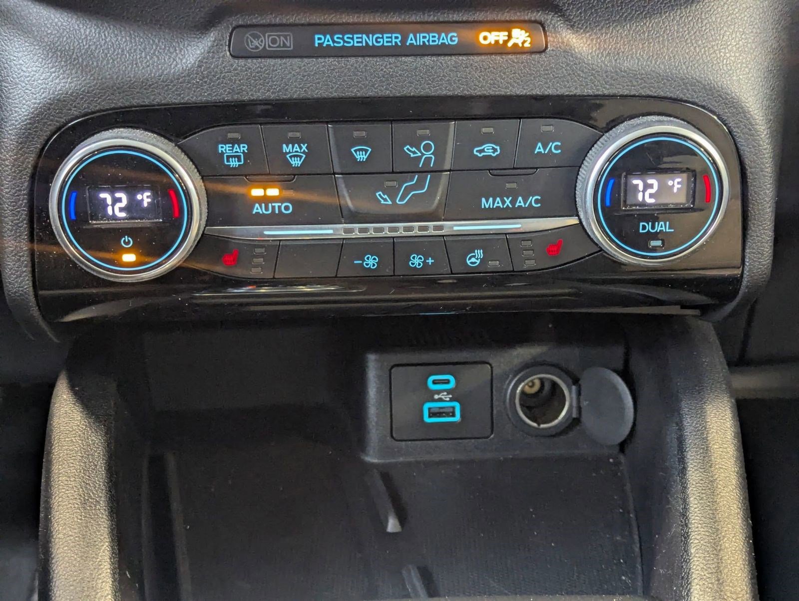 Certified 2021 Ford Escape Titanium w/ Titanium Elite Package image 28