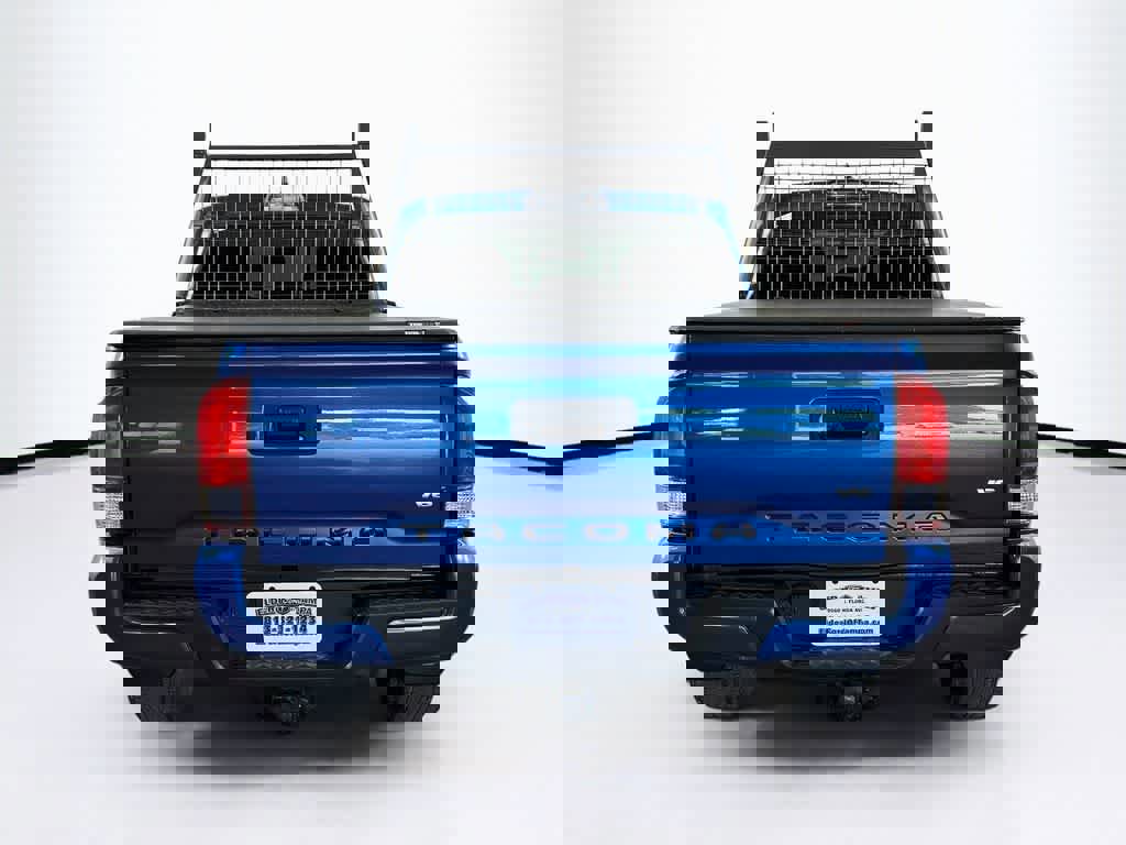 Used 2017 Toyota Tacoma 4x4 Double Cab image 4