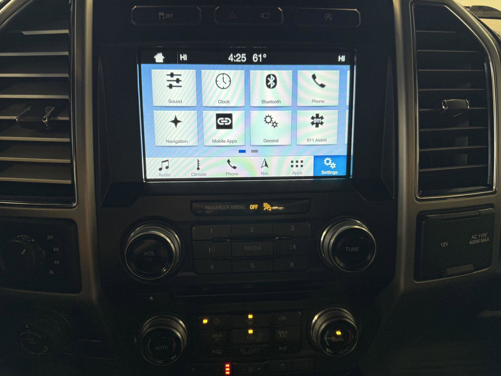 Certified 2018 Ford F150 Platinum w/ Equipment Group 701A Luxury image 21