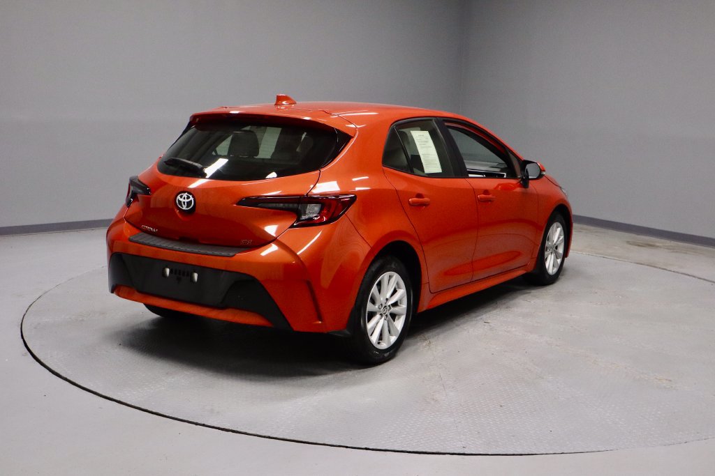 Used 2025 Toyota Corolla SE w/ SE Package FWD image 8