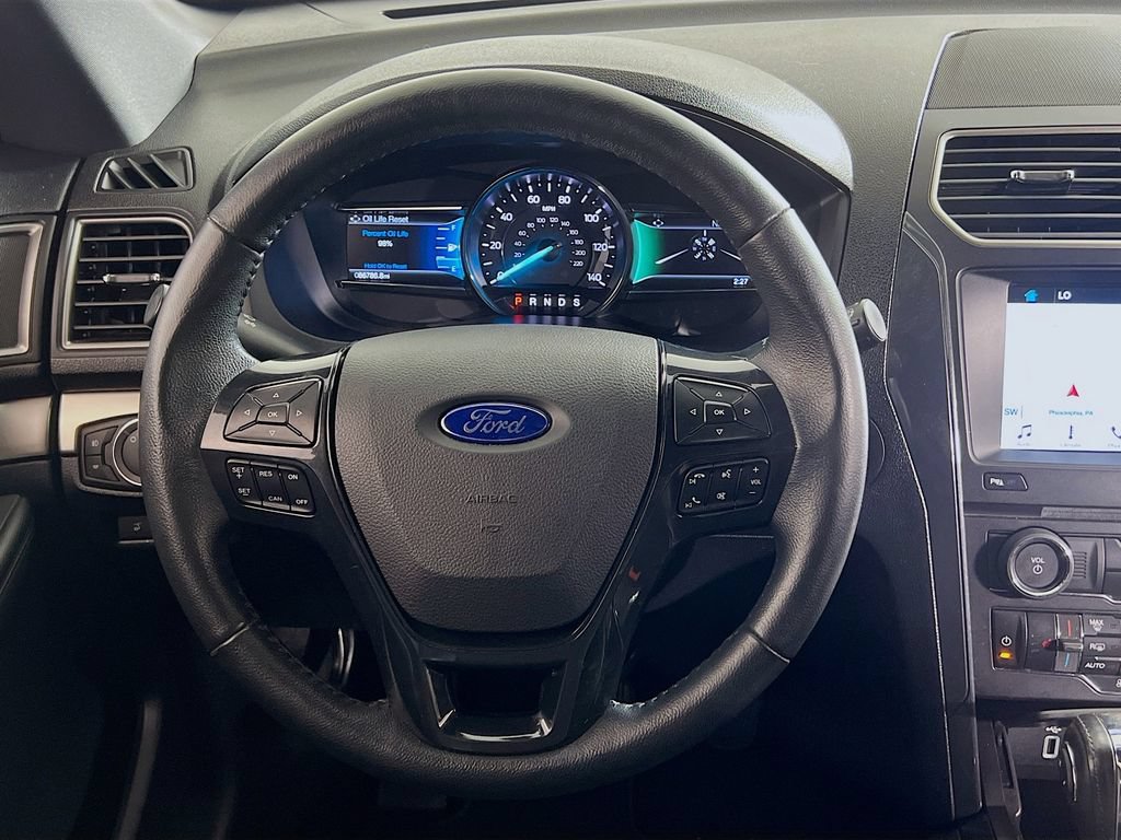 Certified 2018 Ford Explorer XLT w/ Equipment Group 202A AWD/4WD image 14