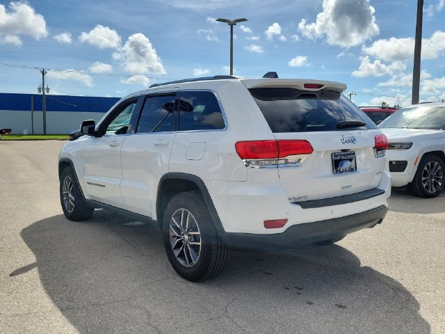 Used 2018 Jeep Grand Cherokee Laredo RWD image 4