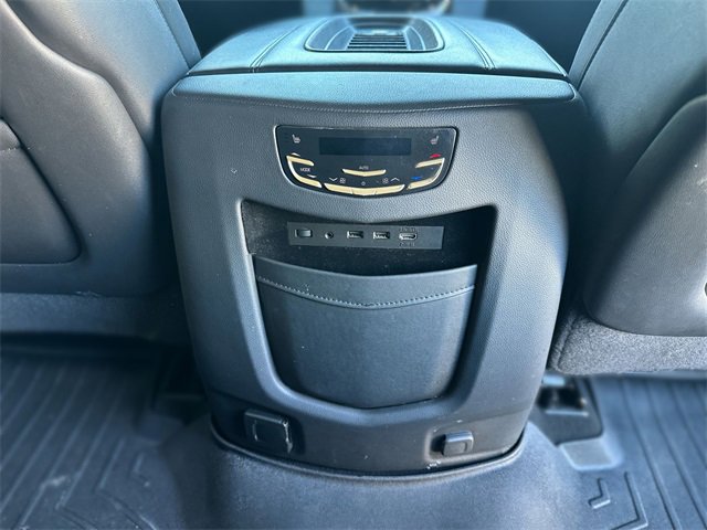 Used 2019 Cadillac Escalade Premium Luxury image 24