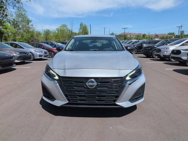 Used 2024 Nissan Altima 2.5 SV FWD image 10