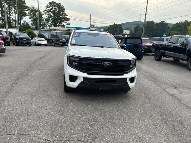 Certified 2025 Ford Expedition Active AWD/4WD image 5
