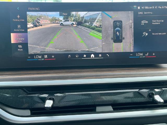 Used 2025 BMW X5 xDrive40i w/ Climate Comfort Package image 17