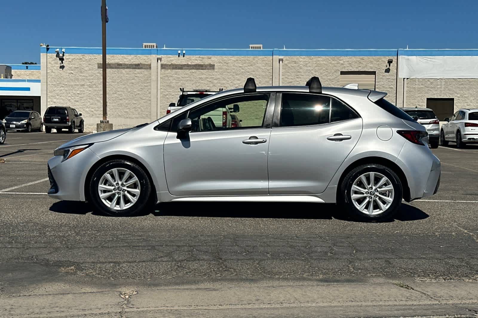Used 2023 Toyota Corolla SE FWD image 5