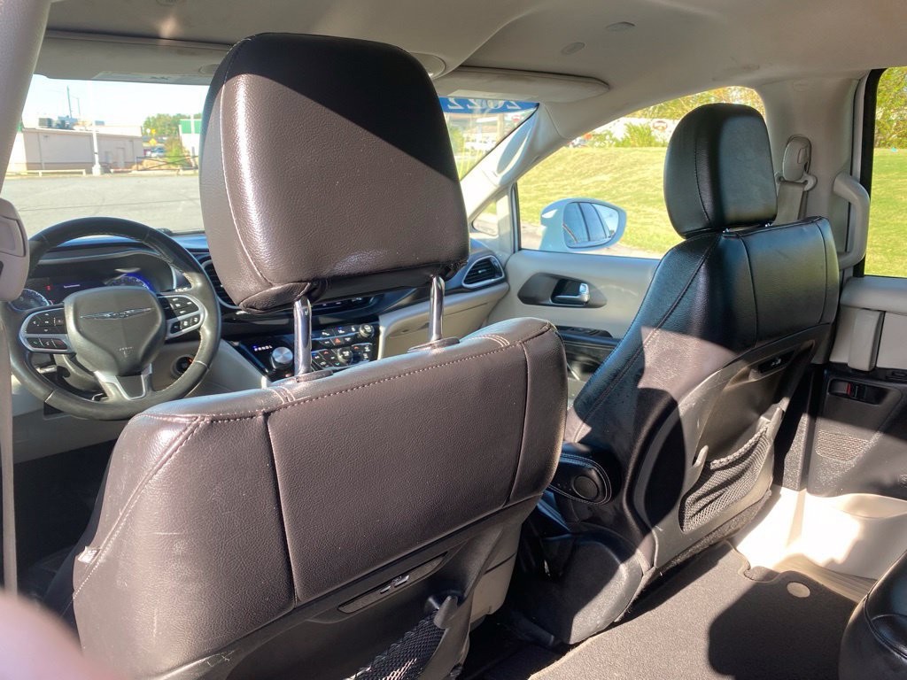 Used 2022 Chrysler Pacifica Touring-L FWD image 30