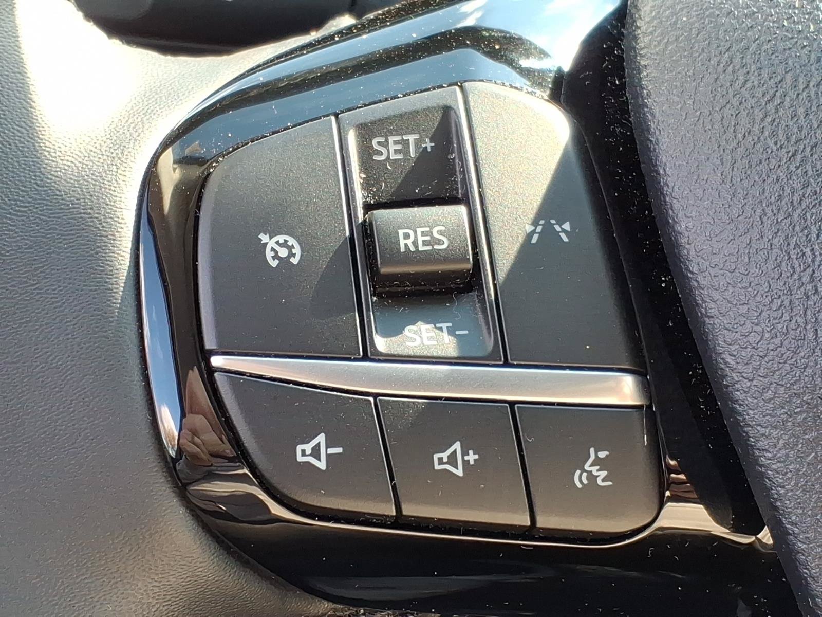 Certified 2024 Ford Escape Active AWD/4WD image 25
