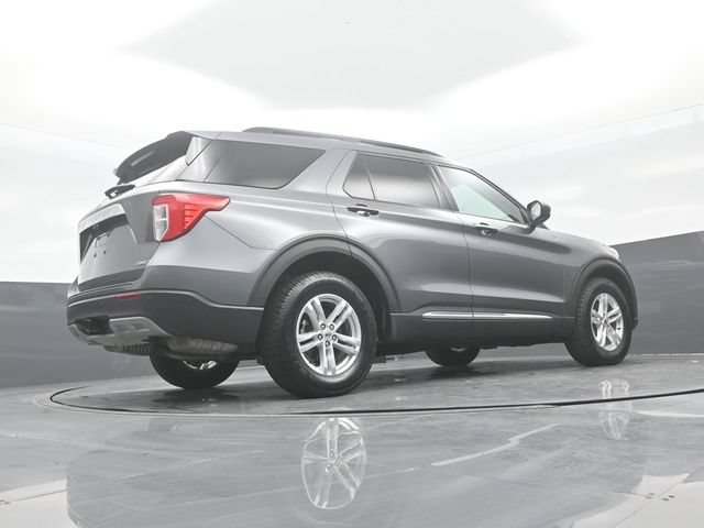 Certified 2023 Ford Explorer XLT w/ Equipment Group 202A AWD/4WD image 24