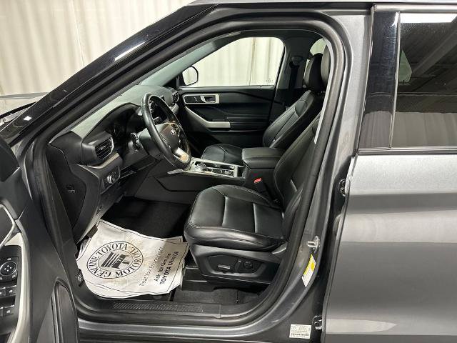 Certified 2022 Ford Explorer XLT w/ Equipment Group 202A AWD/4WD image 11
