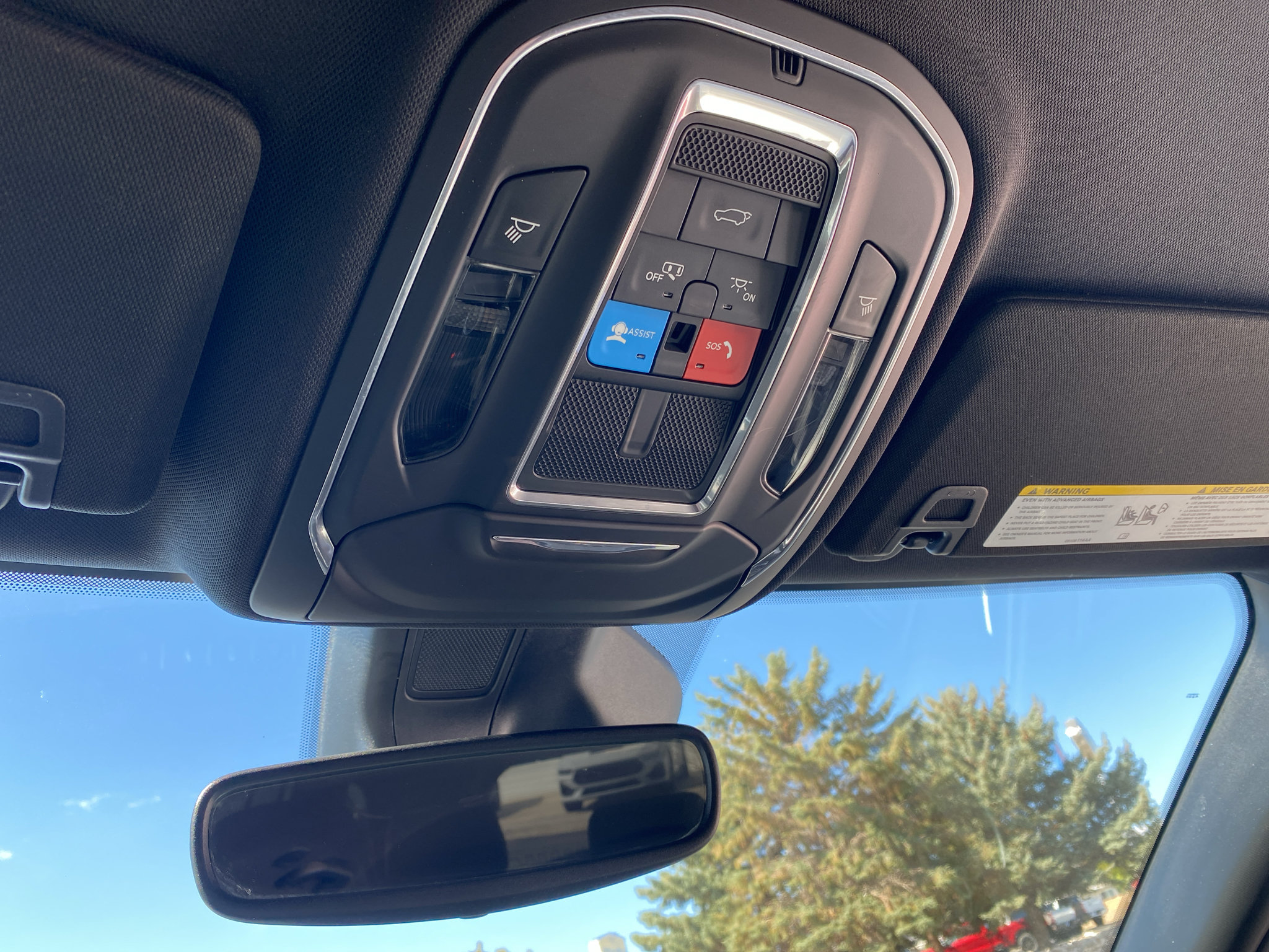 Used 2023 Jeep Grand Cherokee Altitude AWD/4WD image 14