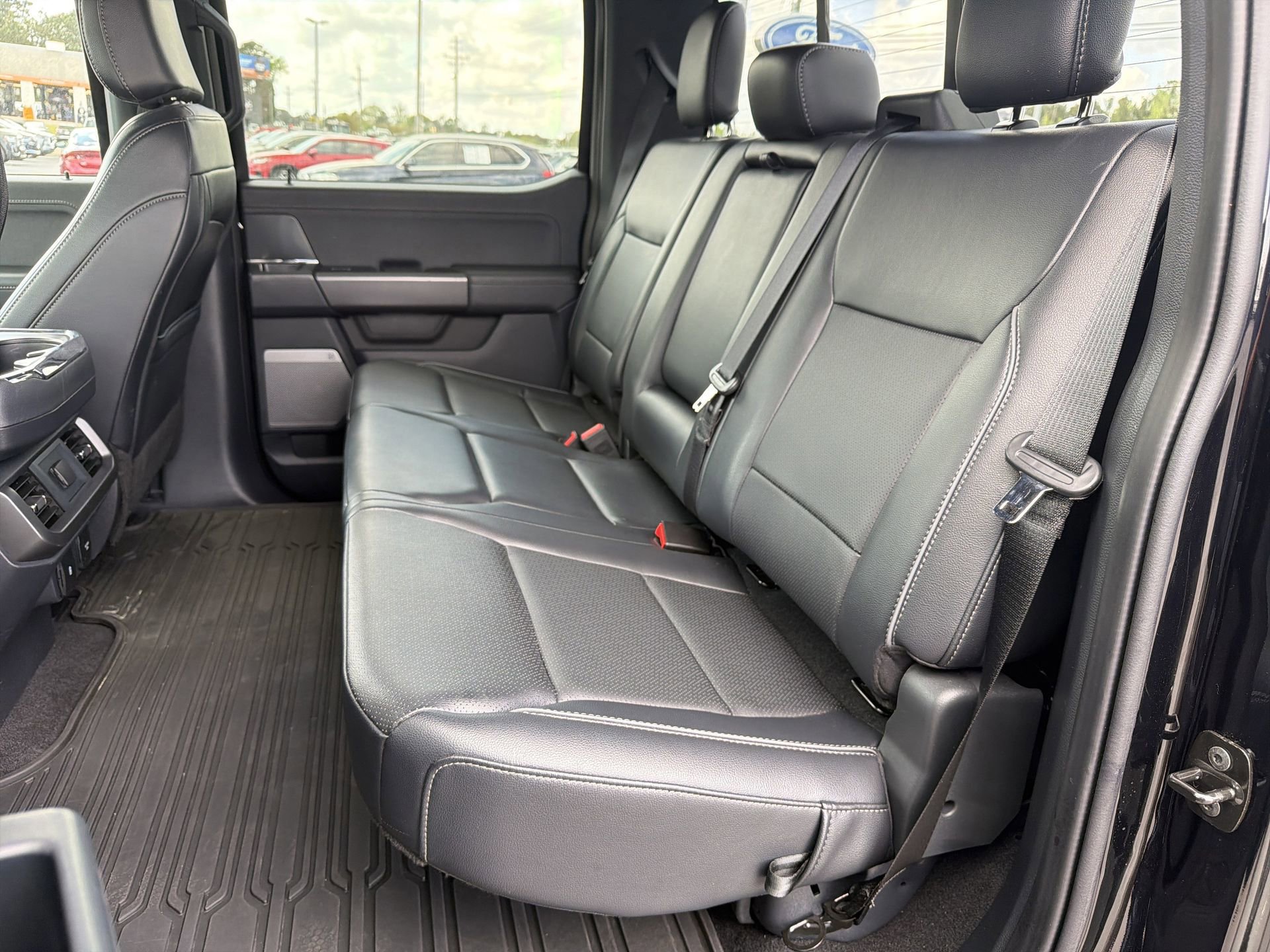 Certified 2025 Ford F150 Lariat w/ Equipment Group 501A Mid image 29