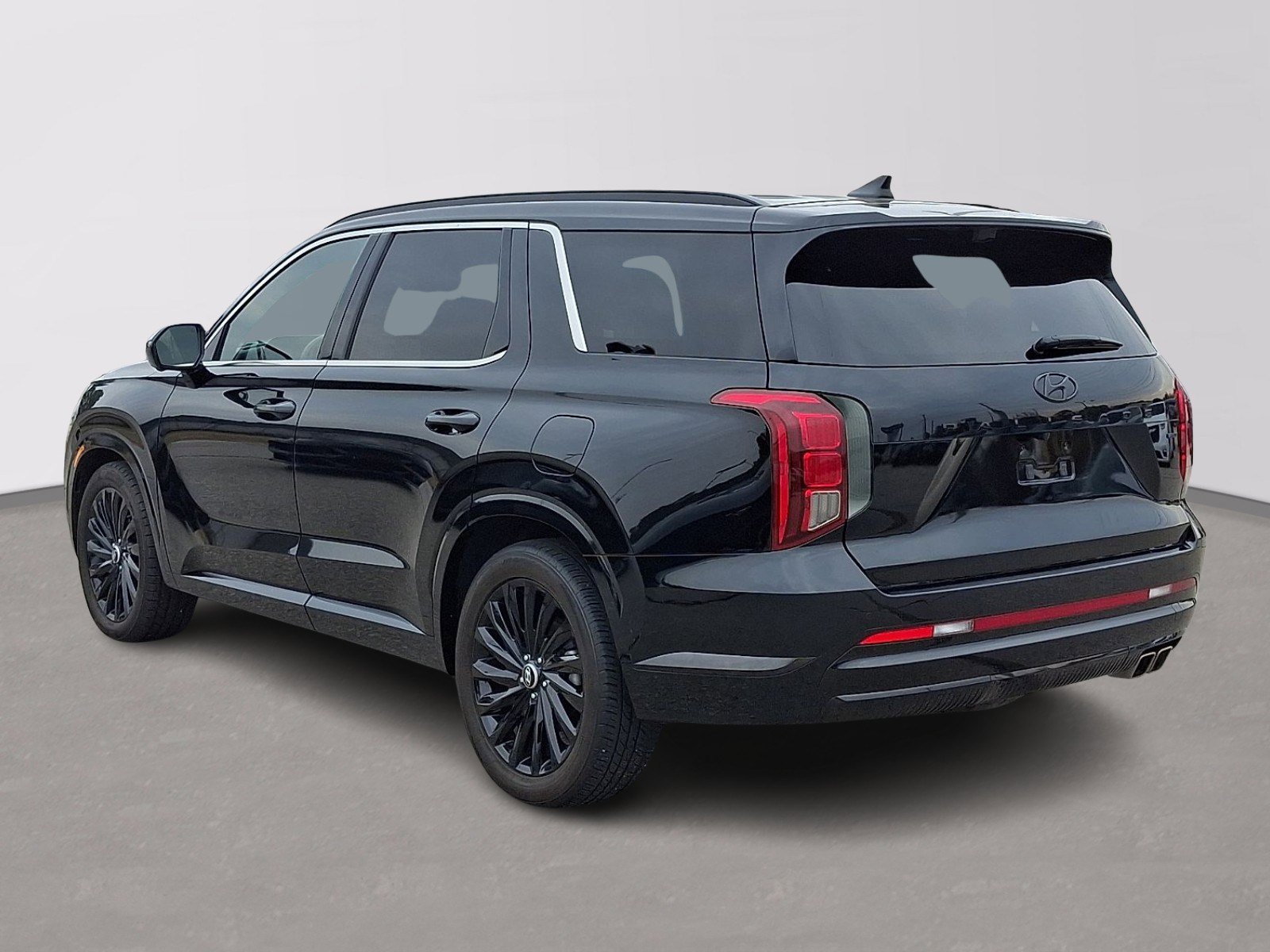 Used 2024 Hyundai Palisade Calligraphy image 4