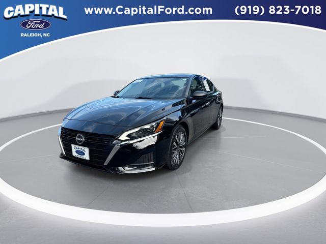 Used 2025 Nissan Altima 2.5 SV FWD image 4