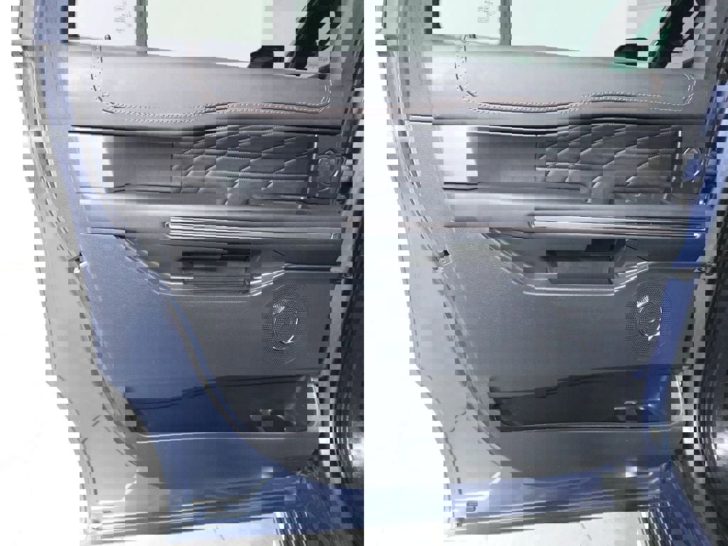 Certified 2023 Ford Expedition Max Platinum image 25