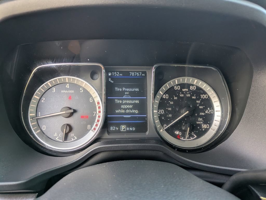 Used 2019 Nissan Titan SV w/ SV Convenience Package RWD image 30