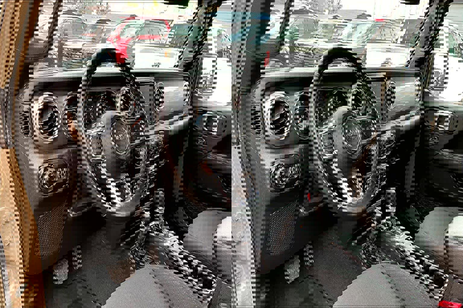 Used 2020 Jeep Gladiator Overland image 19