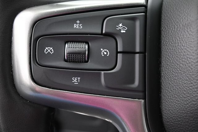 Used 2023 Chevrolet Suburban LT RWD image 18