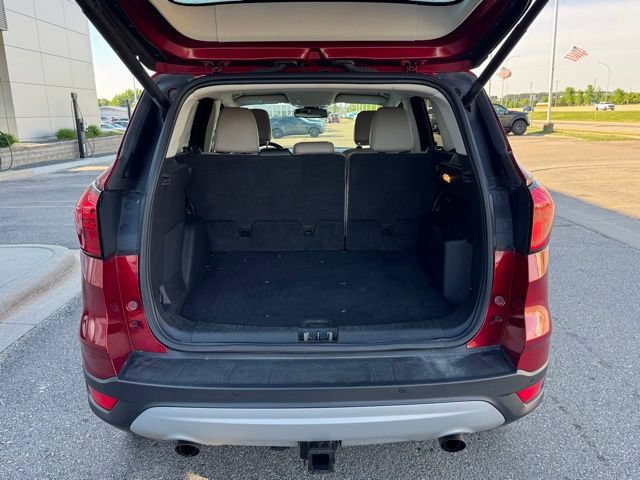 Certified 2019 Ford Escape Titanium w/ U9j03 - Titanium Tow Package AWD/4WD image 38