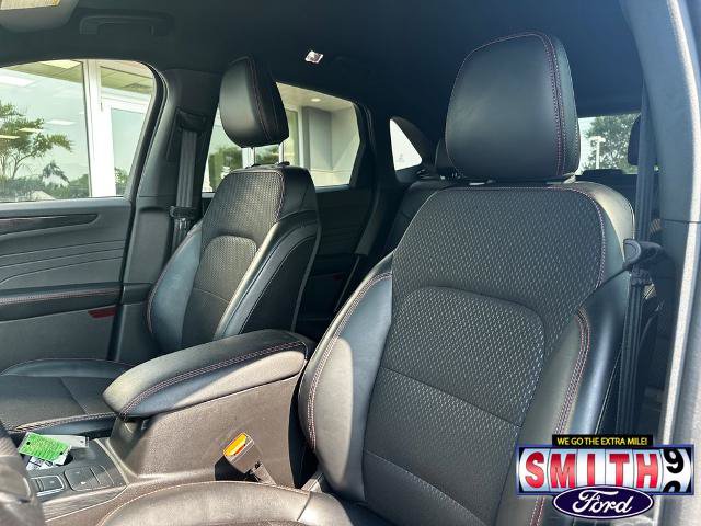 Certified 2025 Ford Escape ST-Line Select AWD/4WD image 19