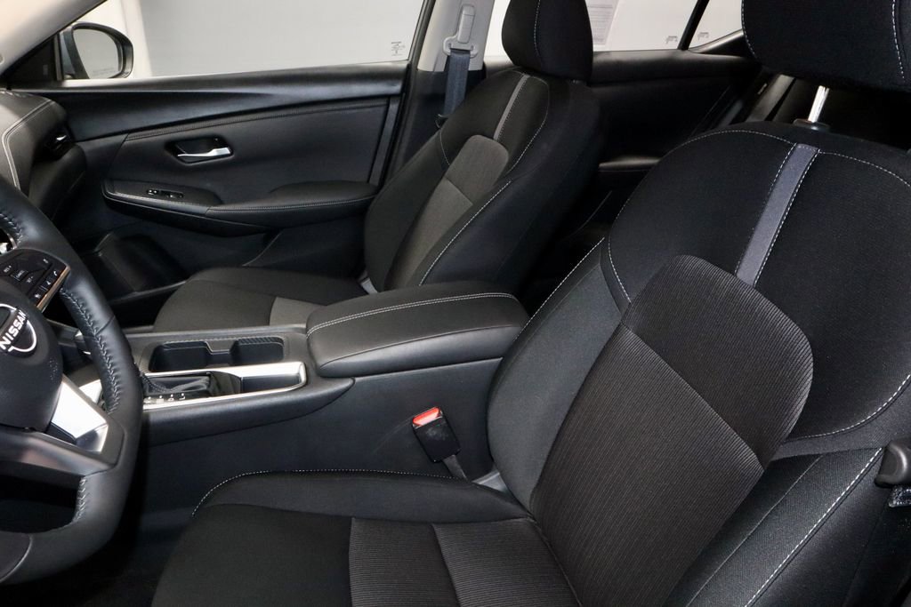 Used 2025 Nissan Sentra SV w/ All-Weather Package image 23