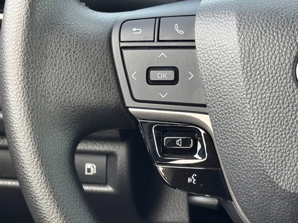 Used 2025 Toyota Camry LE w/ Convenience Package FWD image 22