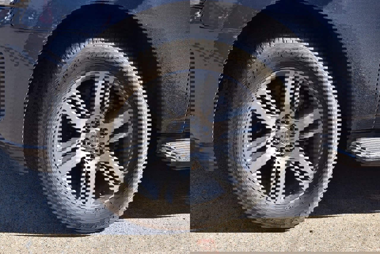 Certified 2023 Ford Expedition XLT image 9